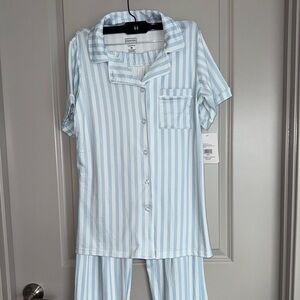 NWT SIZE M Hunter Blue and White Striped Sleepwear